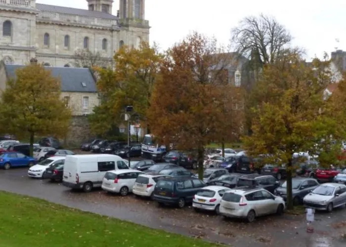 Studio 2 pers en vieille ville parking gratuit - by La Source d\'OrFée
